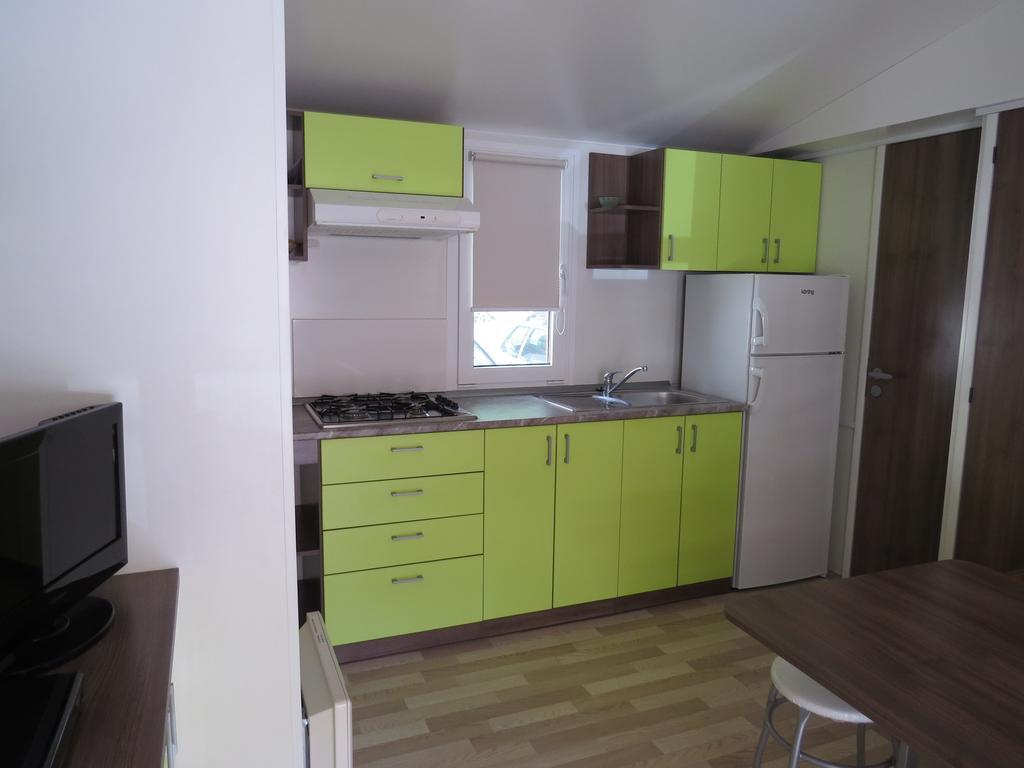 Camping Mia Bungalow & Mobile Home Weißenburg Zimmer foto